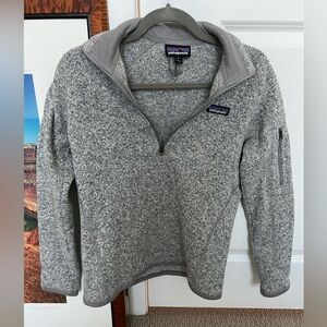 Women’s Patagonia half zip jacket